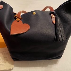 💙 KMM & CO Navy Kodiak Tote with accessories